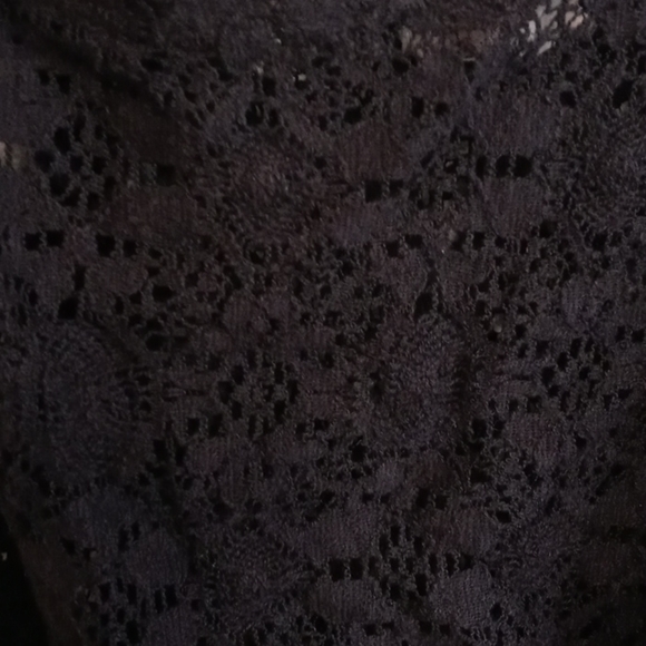 Lacey crop top - Picture 2 of 2